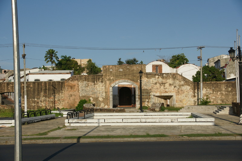 Panel-14-Foto-75-Part1-Colonial walls of Santo Domingo-121.jpg